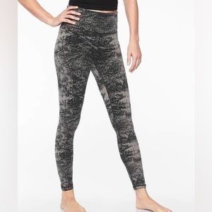 Athleta Women’s Elation Glades 7/8 Tight - Size S